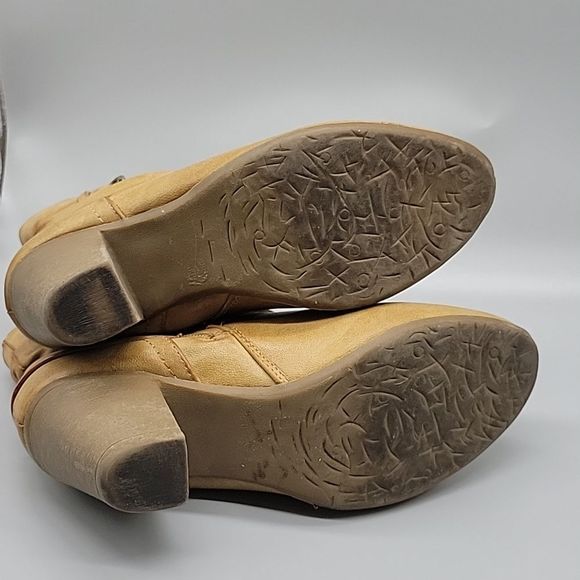 Corkys Women's Sz 8 Midnight Faux Fur Lined Buckle Vegan Ankle Boots Camel Brown - Picture 7 of 10